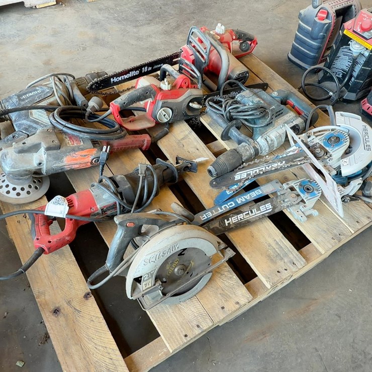 QUANTITY OF POWER TOOLS