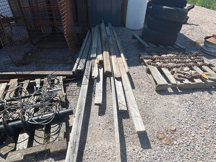 #2489-•-pallet-of-lumber-image-1