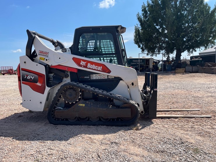 2020-bobcat-t64-image-4