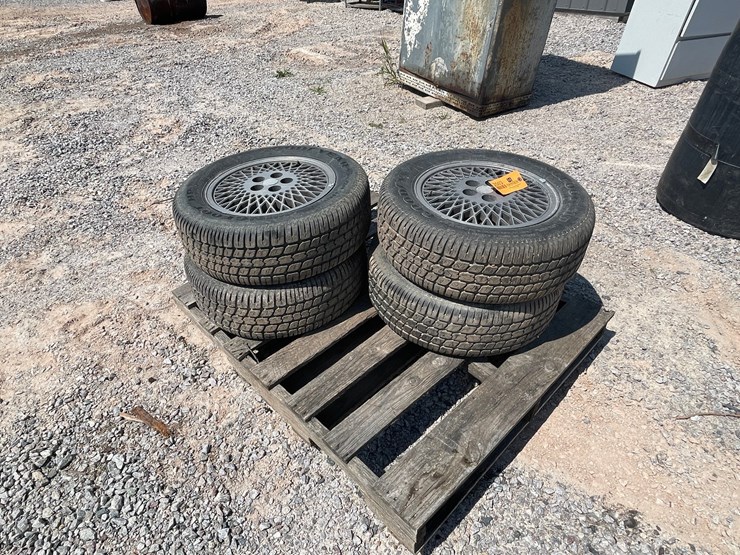 #2503-•-set-of-(4)-goodyear-tires-on-5-bolt-rims-image-1