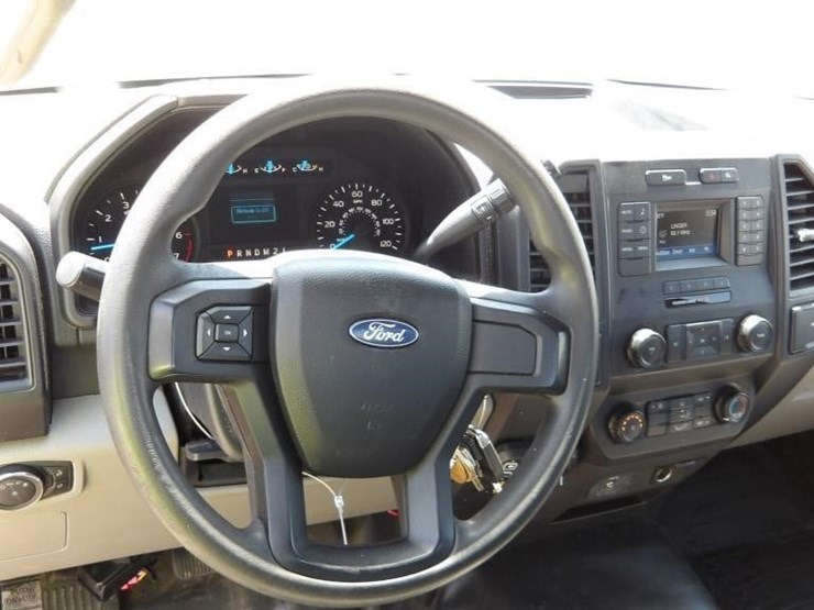 2017-ford-f150-xl-image-15