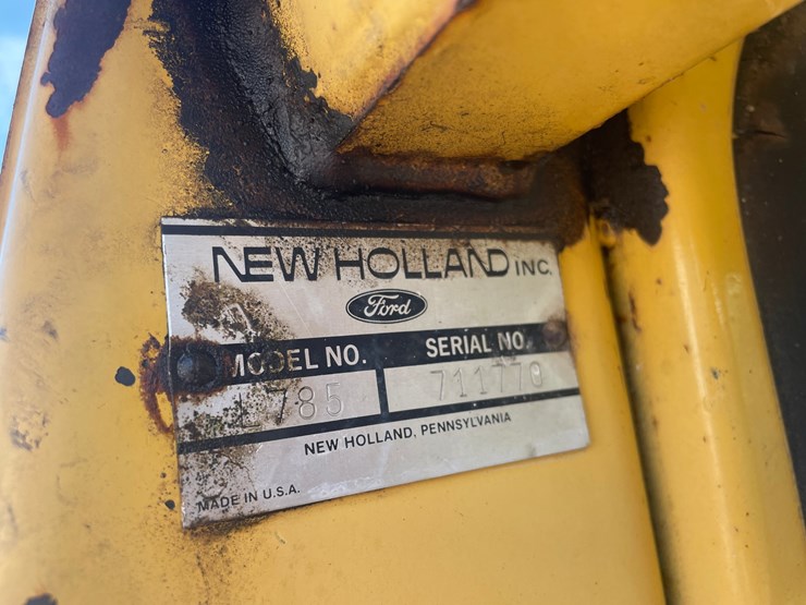 new-holland-l785-image-49