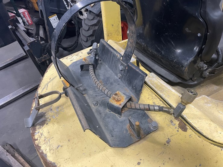 #1627-•-hyster-5000lb-capacity-forklift-(f)-image-16
