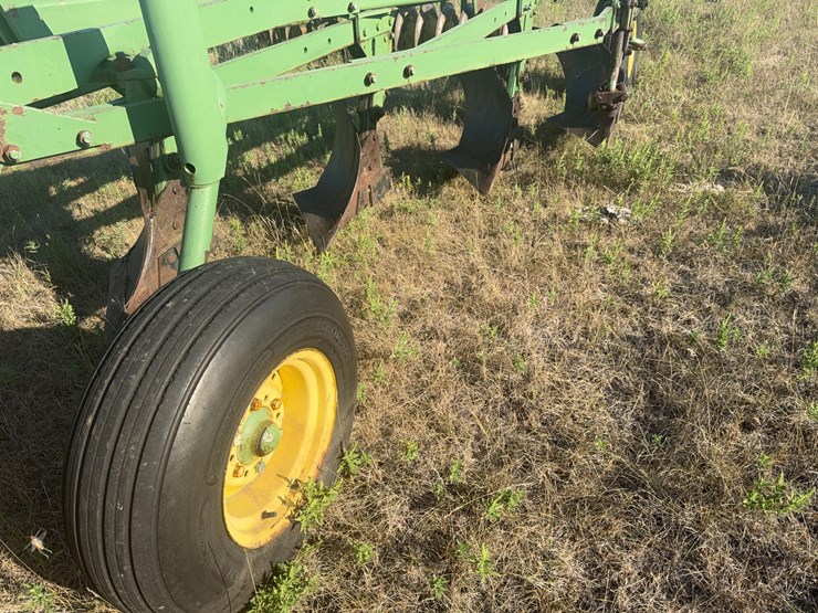 john-deere-3100-image-4