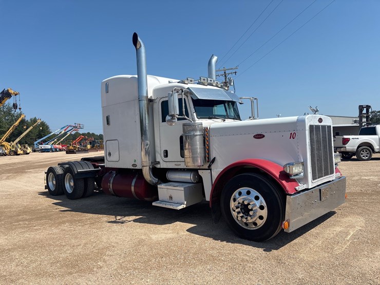 2005-peterbilt-379-image-2