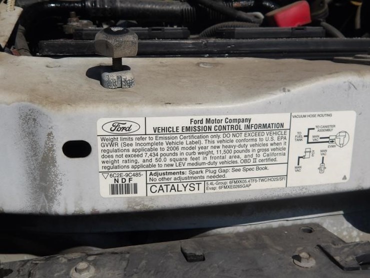 2006-ford-e350-image-13