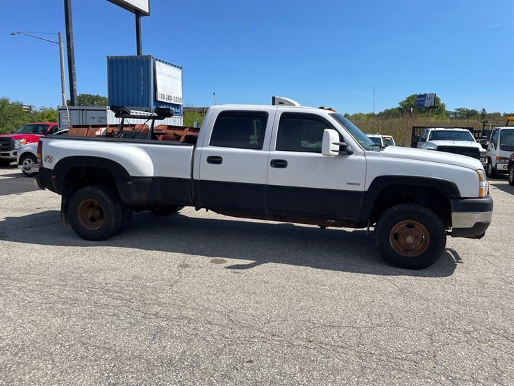 2003-chevrolet-silverado-3500-image-4