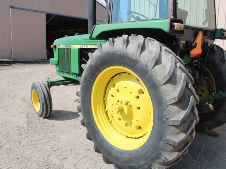 john-deere-4040-image-5