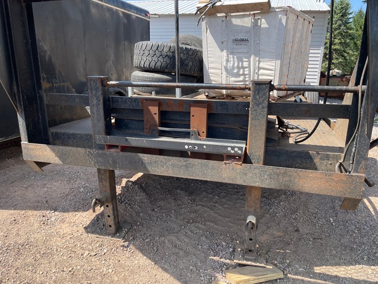 #1135-•-2002-horse-creek-road-warrier-22'-tandem-axle-gooseneck-trailer-(has-wi-title)-image-18