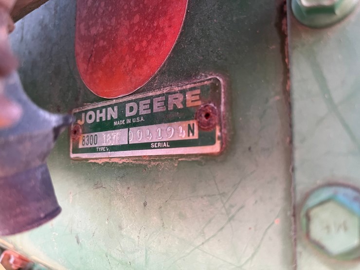john-deere-8300-image-19
