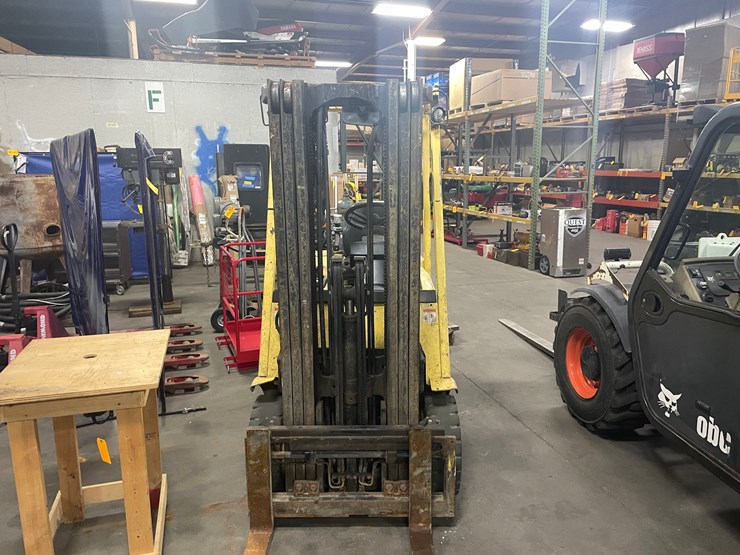 #1627-•-hyster-5000lb-capacity-forklift-(f)-image-2