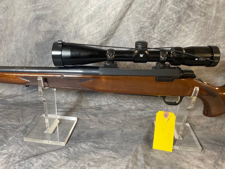 #3042-•-browning-a-bolt,-300-win.-mag.-cal.-rifle,-sn:-27707nz717-image-8