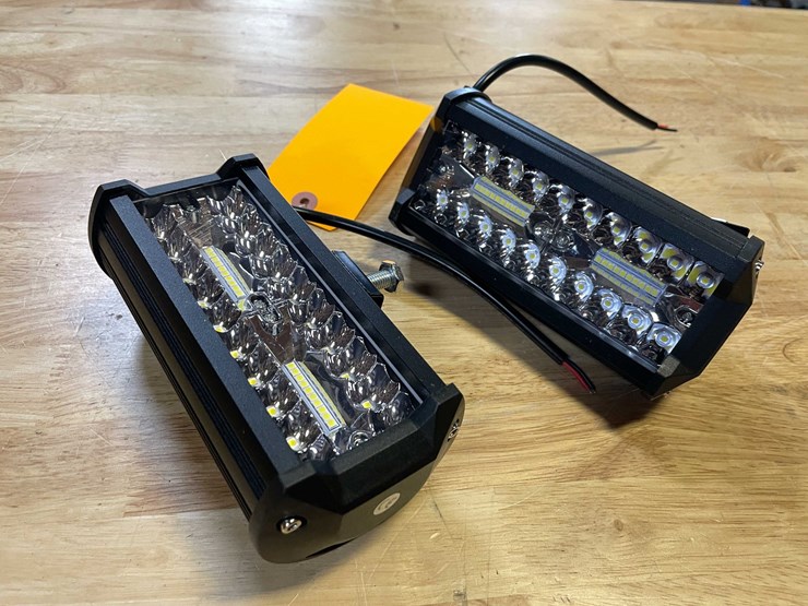 #8555-•-(2)-led-worklights,-6"-l,-12vdc-(pr13)-image-1