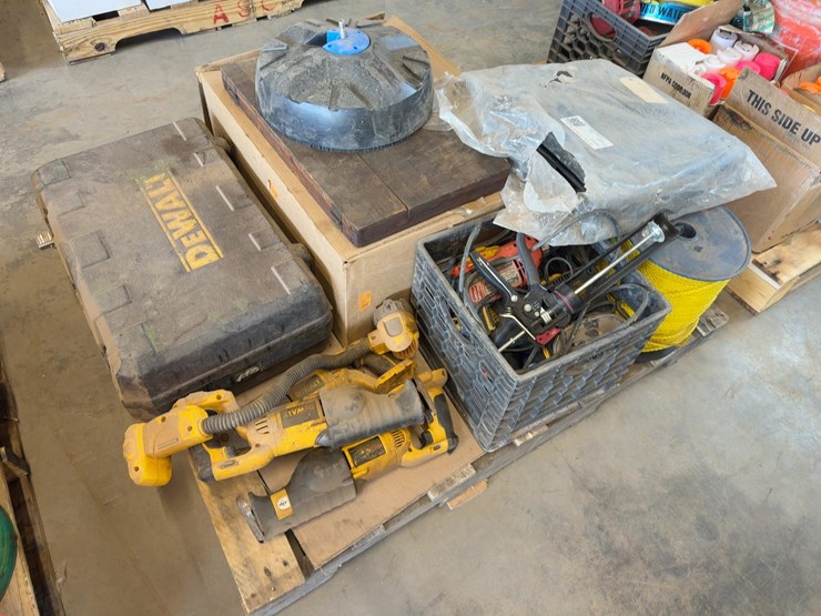 quantity-of-assorted-tools-and-supplies-image-4