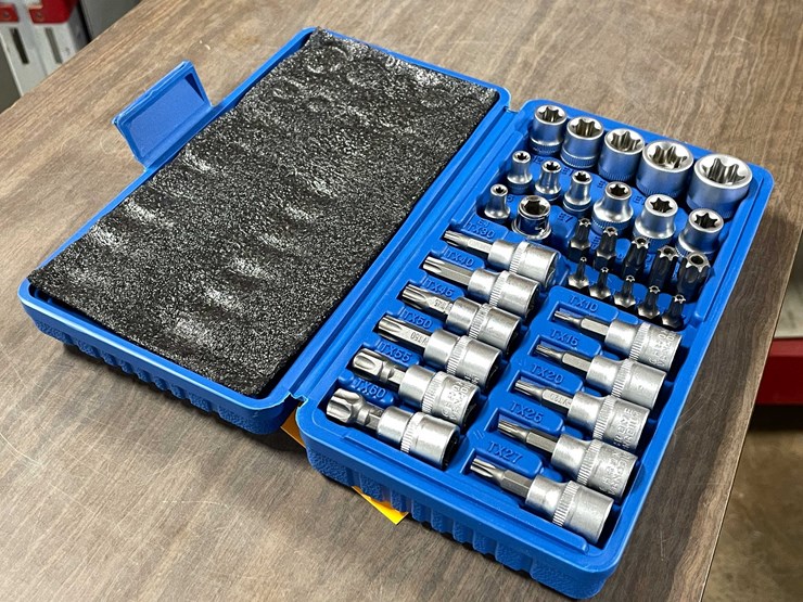 #8588-•-34-piece-torx-and-e-torx-set-(cw)-image-2