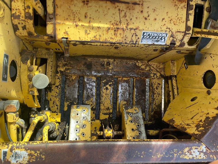 new-holland-l785-image-45