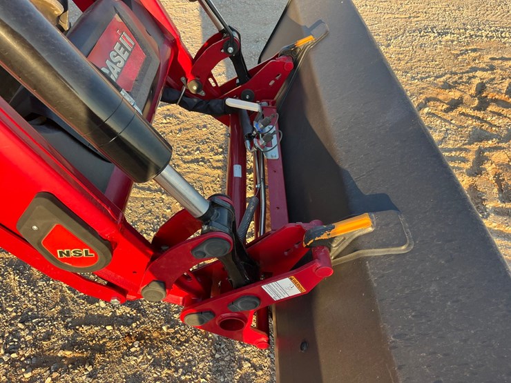 2022-case-ih-maxxum-125-image-10