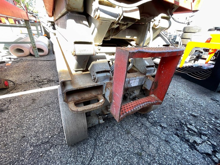 #1624-•-skyjack-3220-scissor-lift-(03)-image-11