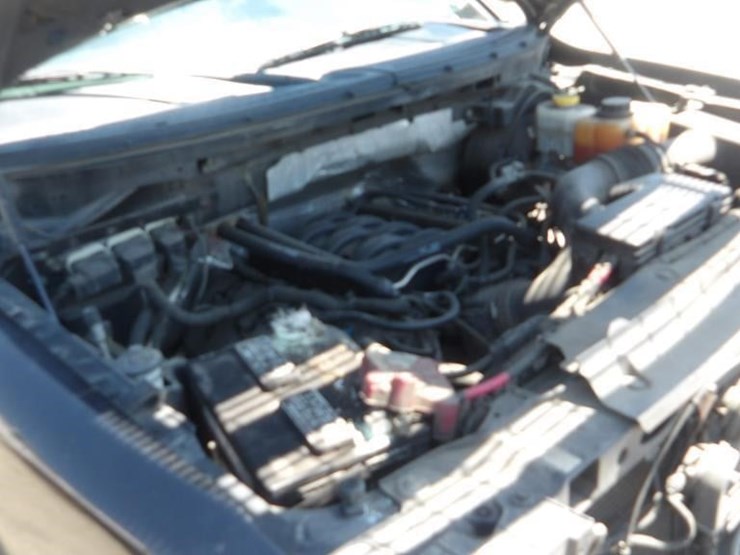 2014-ford-f150-xl-image-8