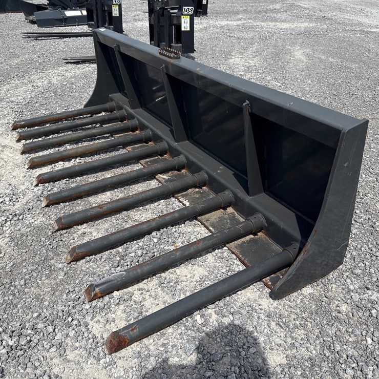 #24 • CID XTREME 84" XMF84 MANURE FORK