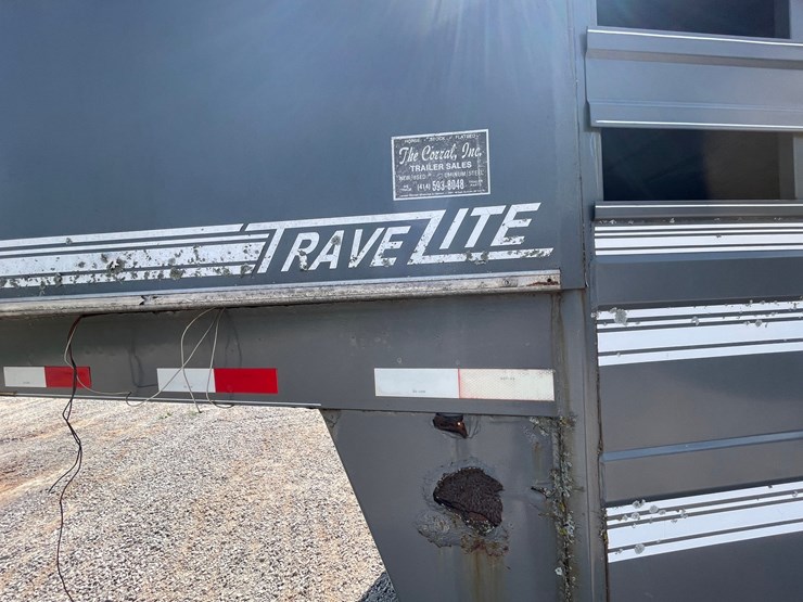 #2081-•-travelite-18'-gooseneck-cattle-trailer-(no-title)-image-9