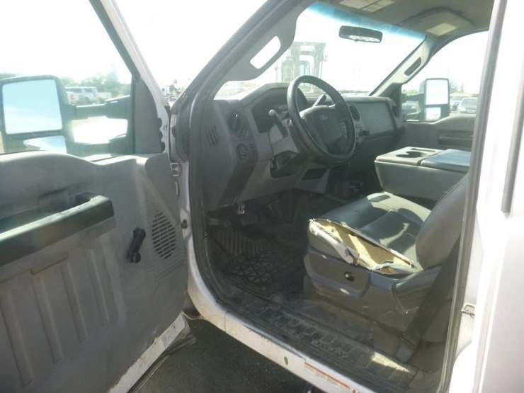 2012-ford-f450-image-8
