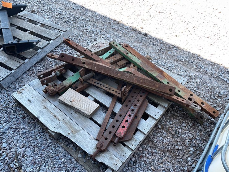 #2474-•-pallet-of-draw-bars-image-3