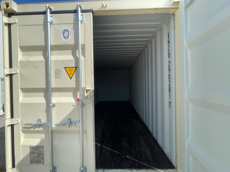 #1632-•-20'-shipping-container-(of)-image-7
