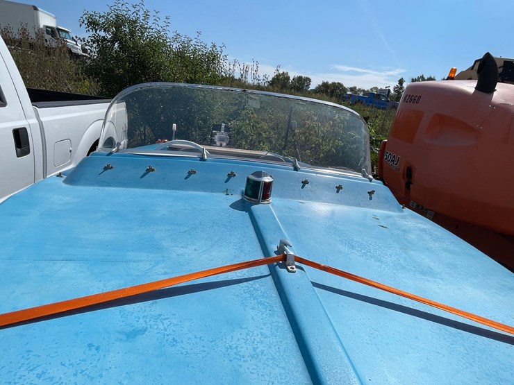 #1613-•-1958-hunter-14'-fiberglass-boat-(of)-image-12