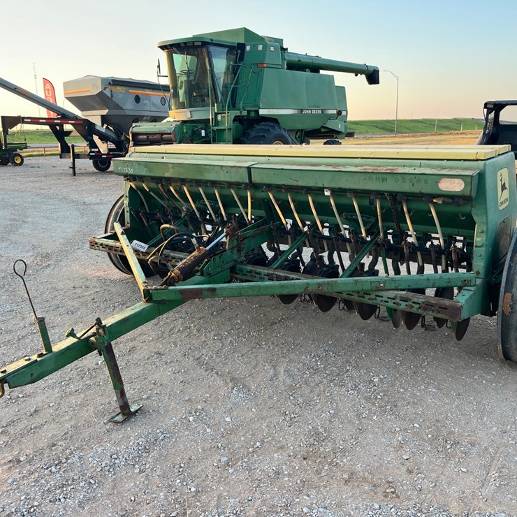 JOHN DEERE 8300