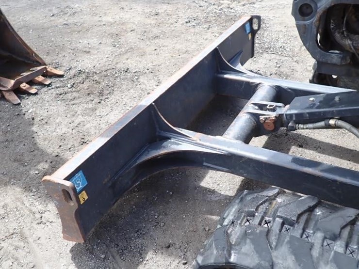 2023-deere-35g-image-11