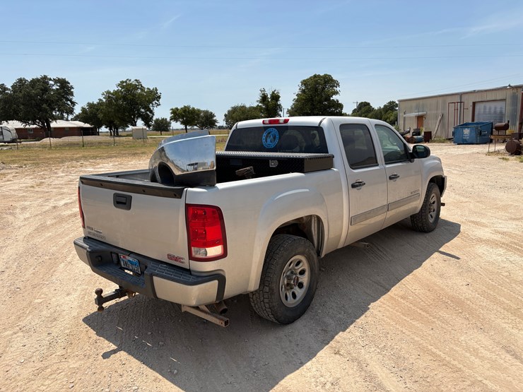 2010-gmc-sierra-1500-image-4