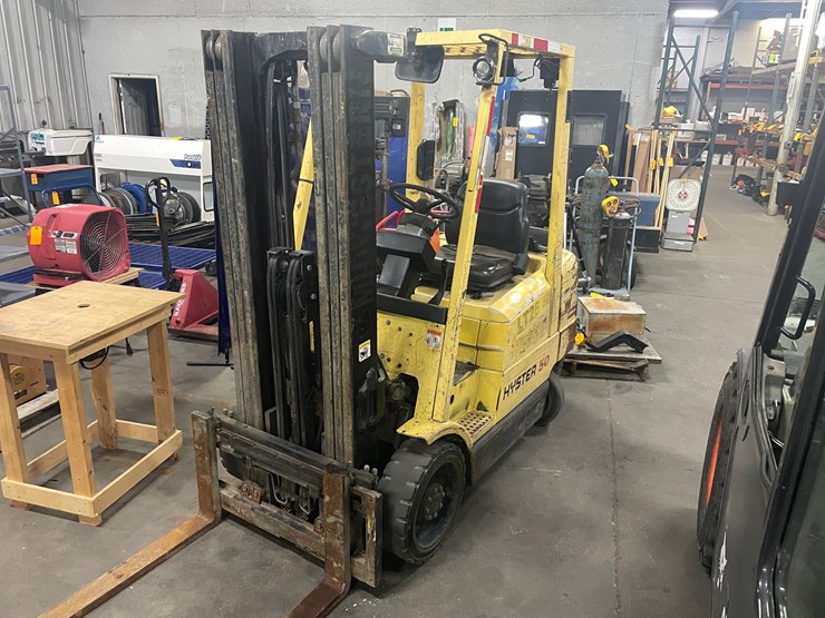 #1627-•-hyster-5000lb-capacity-forklift-(f)-image-1