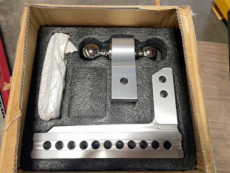 #8542-•-heavy-duty-aluminum-trailer-hitch-(cw)-image-1