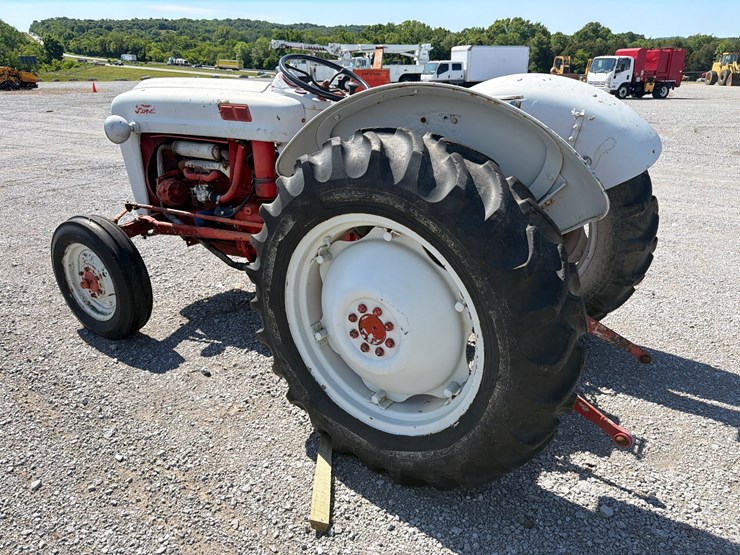 ford-800-image-5