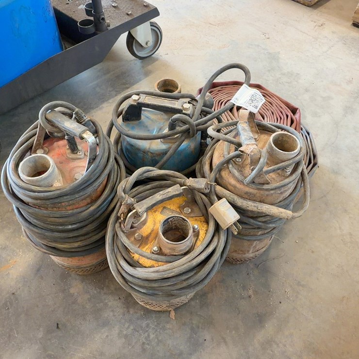 (4) SUBMERSIBLE PUMPS