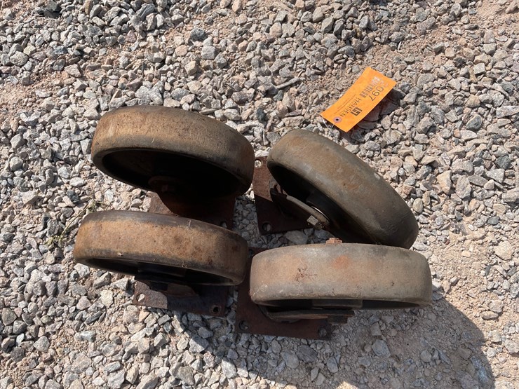 #2097-•-set-of-(4)-colson-endura-hard-rubber-casters-image-3