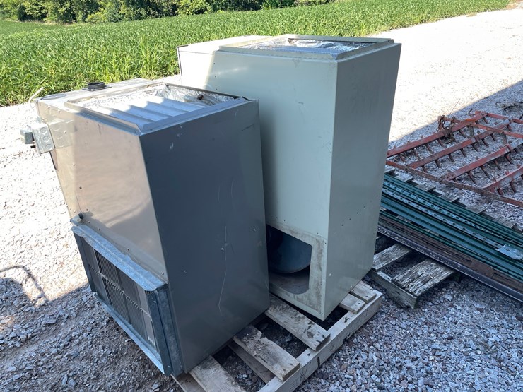 #2476-•-carrier-and-bryant-plus-90-furnaces-image-6