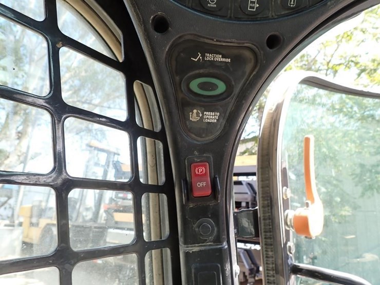 2024-bobcat-t450-image-26