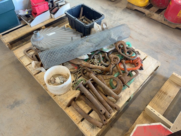 assorted-hooks-and-chains-image-2