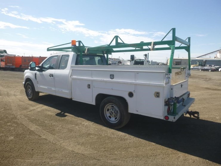 2018-ford-f350-image-4