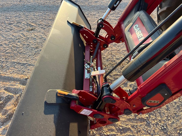 2022-case-ih-maxxum-125-image-3