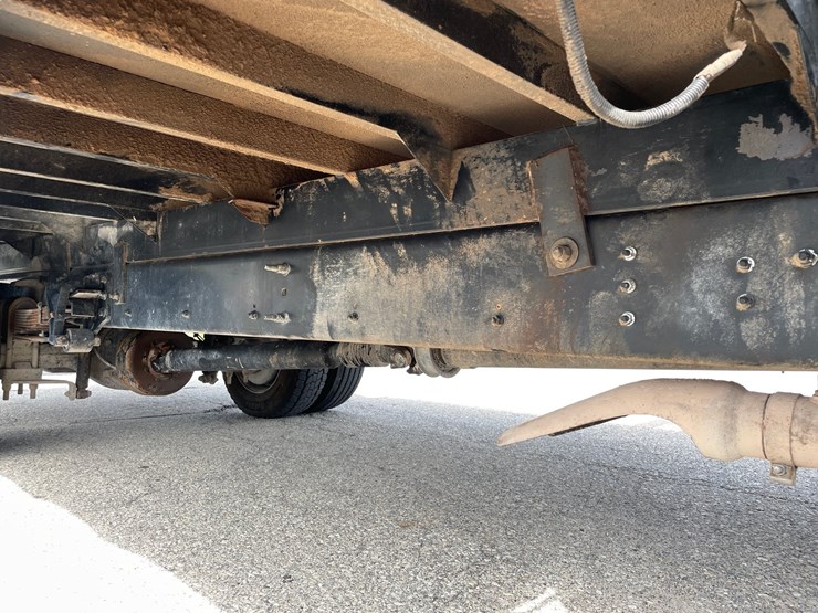 #1602-•-2022-chevrolet-6500hd-crew-cab-with-16'-flatbed-(has-wi-title)-(of)-image-36