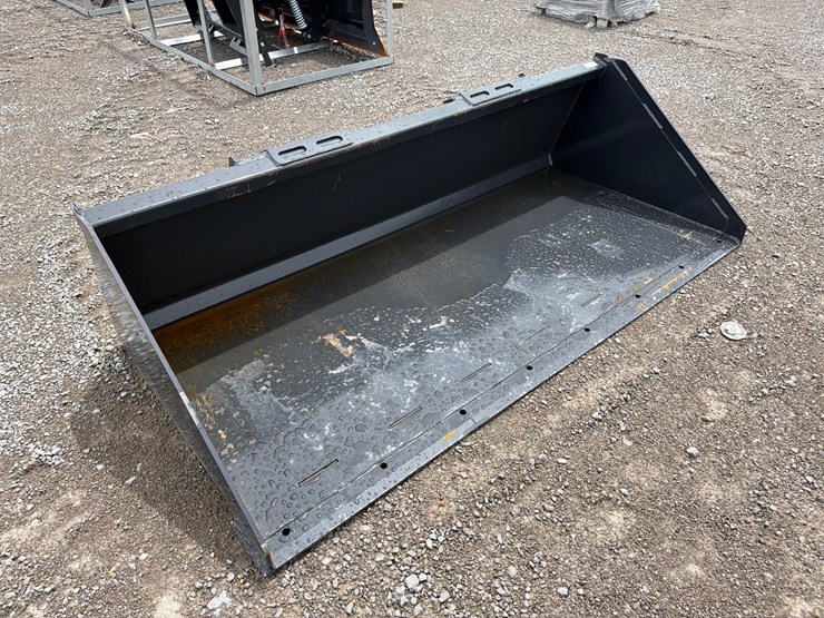 #26-•-wolverine-78"-smooth-bucket-image-2