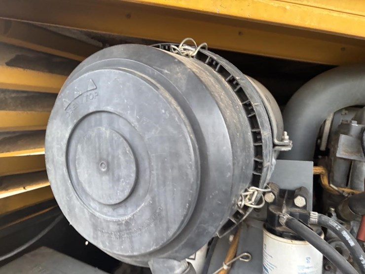2003-atlas-copco-xas66-image-17