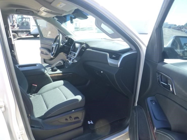 2018-chevrolet-tahoe-image-6