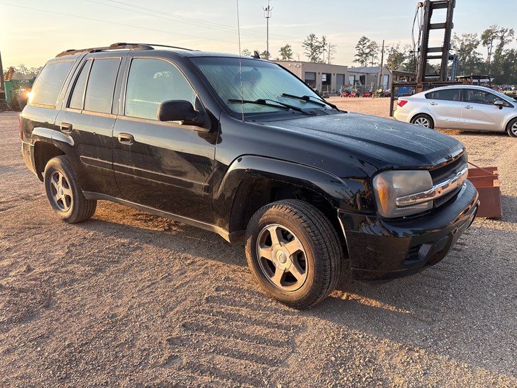 2006-chevrolet-trailblazer-image-2