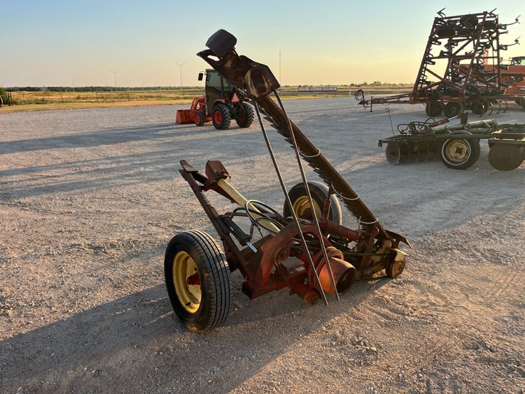 new-holland-455-image-5