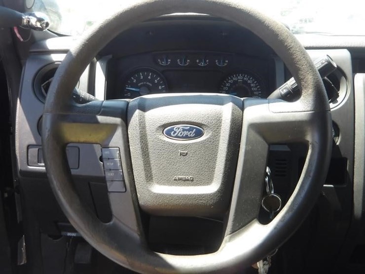 2014-ford-f150-xl-image-14