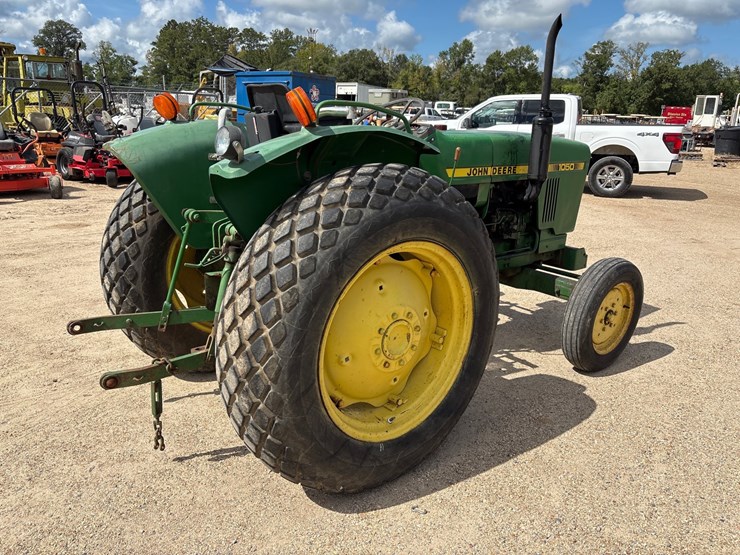 john-deere-1050-image-3
